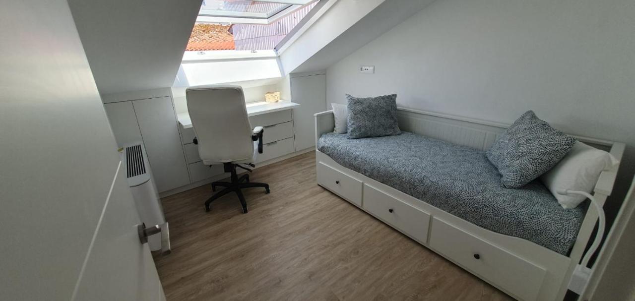 Atico En Apartamentos O Grove Centro Kültér fotó
